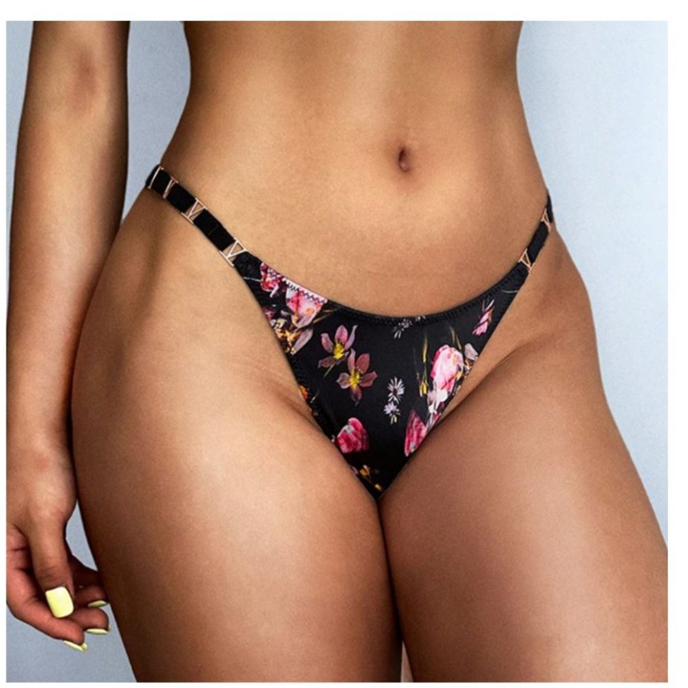 Women Sexy High Cut Accent Strap G-string Thongs Underwear Panties-Floral